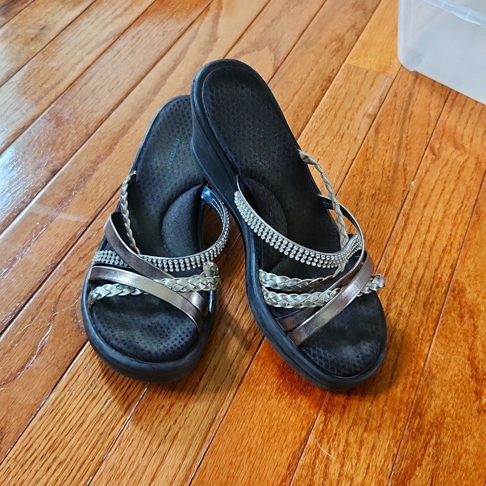 Wedge sandles size 8